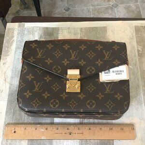 Louis Vuitton Pochette Métis